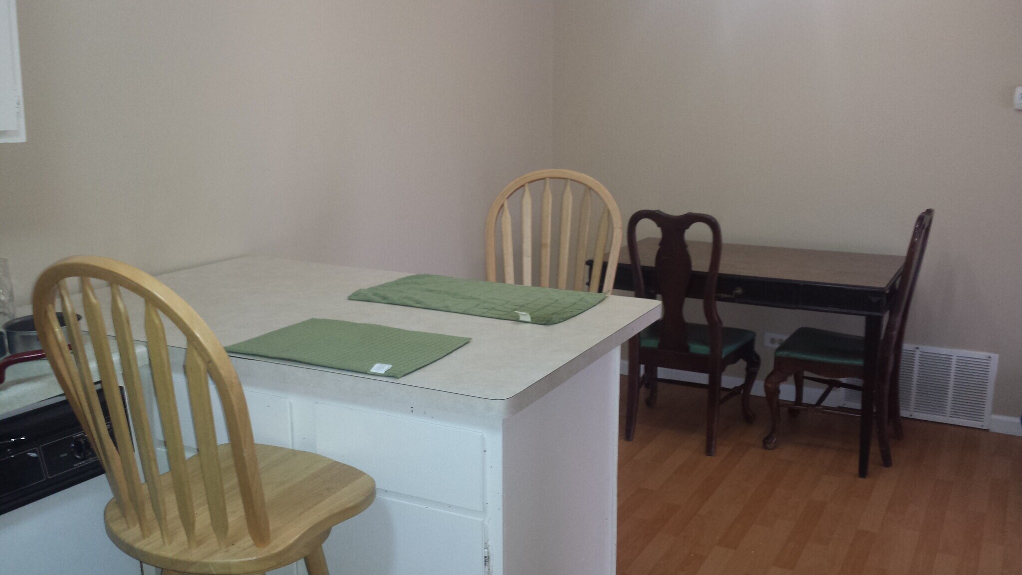 Dinning Area - 122 Mullingar Ct