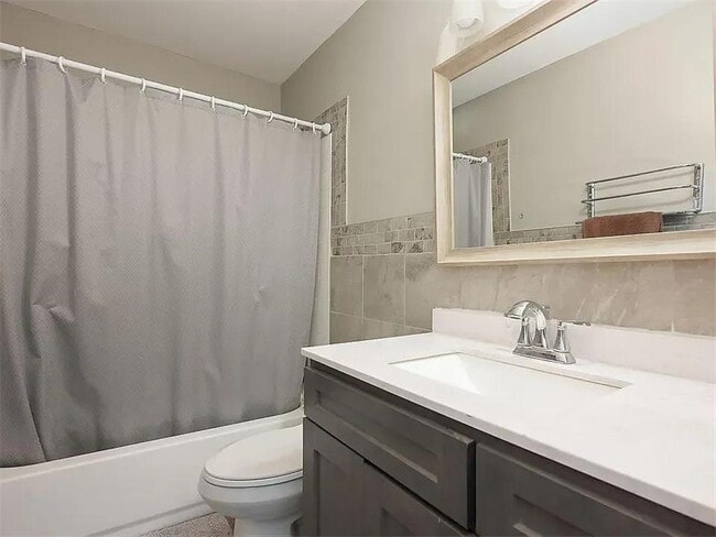 Building Photo - 1068 122nd Ave NW