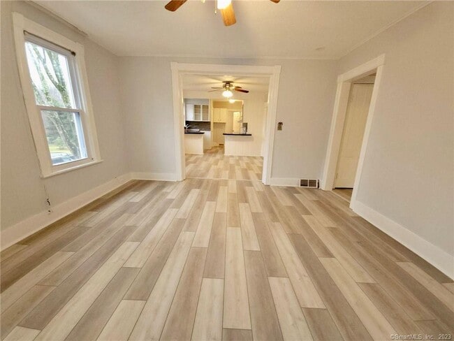 Building Photo - 303 Newtown Ave