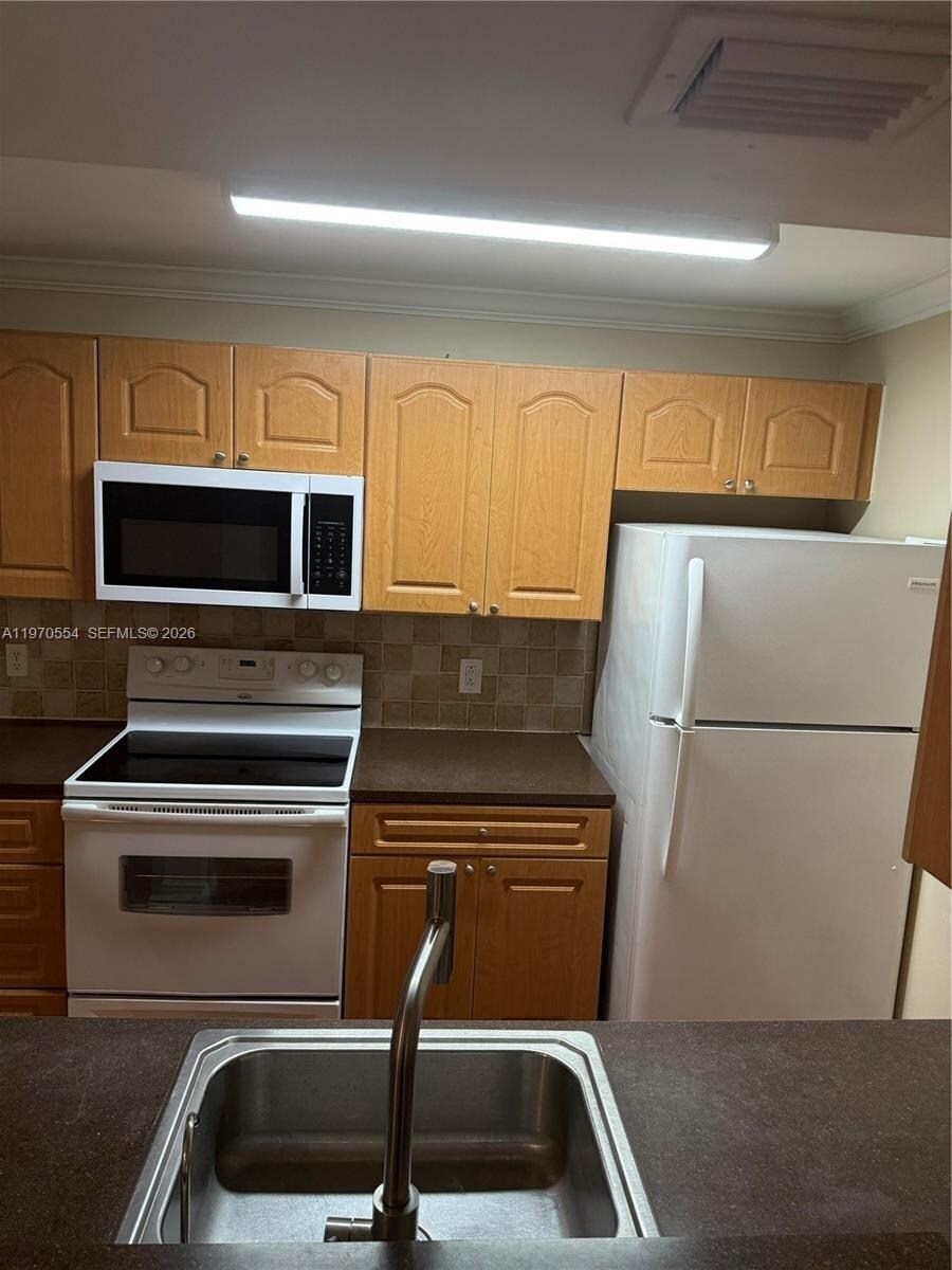 Building Photo - 7165 NW 186th St