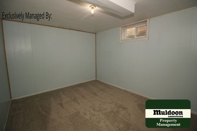 Building Photo - Nice 5 bedroom home with finished basement...