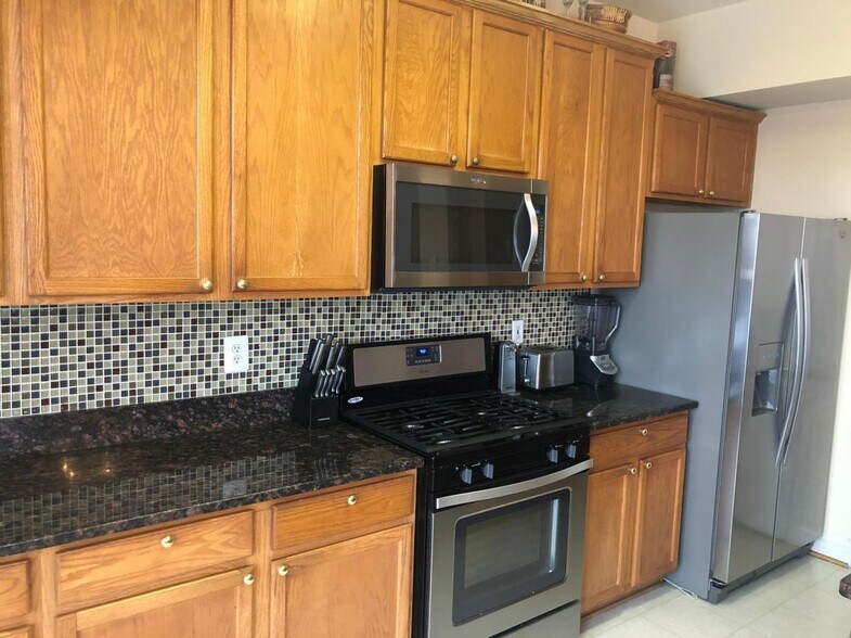 Building Photo - 12853 Murphy Grove Ter