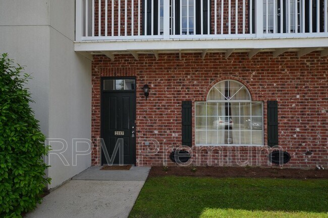 Building Photo - 2117 Cypress Hall Alley