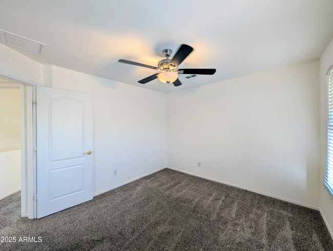 Building Photo - 3848 E Pollack St