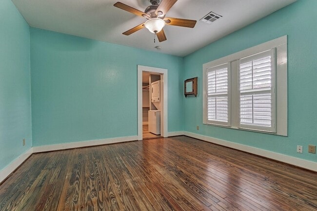 Building Photo - 711 Granberry St