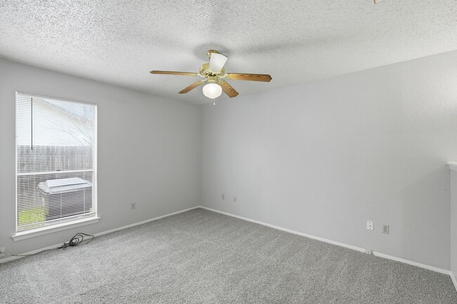 Building Photo - 2129 Andover Dr