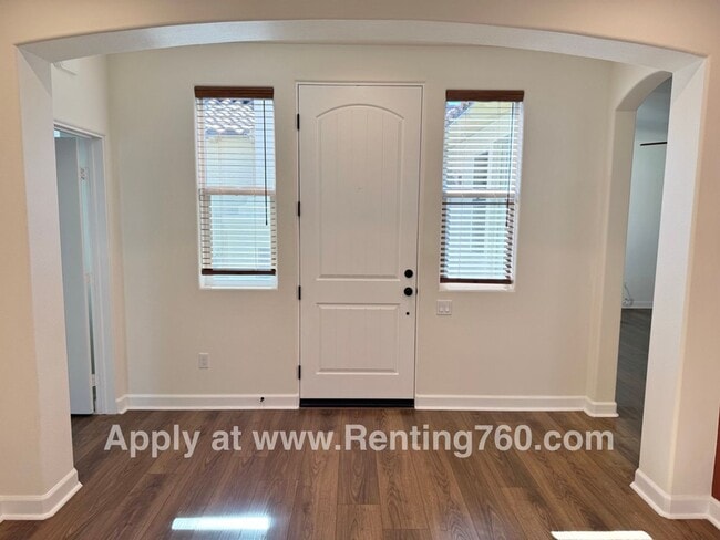 Building Photo - Picturesque Home In 55+ Desert Vista Community!