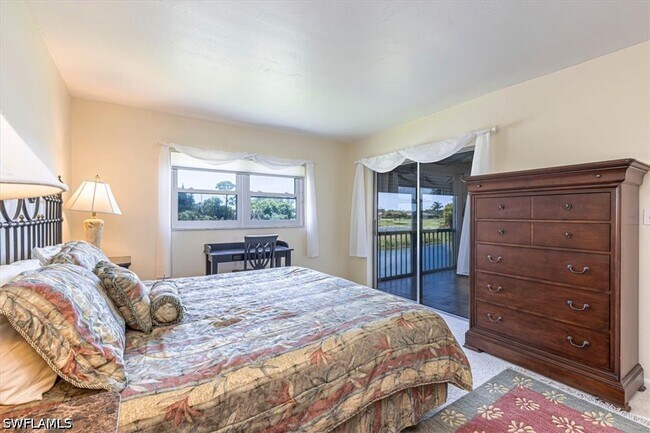 Building Photo - 4912 Tamiami Trl E