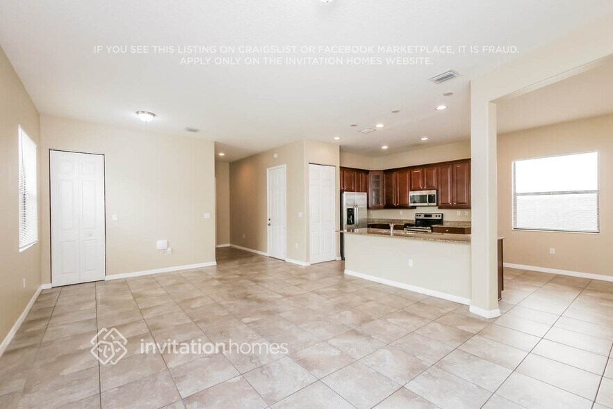 Building Photo - 3562 93rd Ave