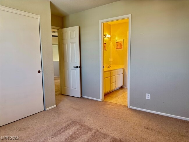 Building Photo - 1635 White Dr