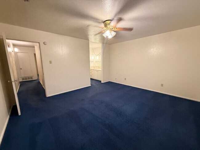 Building Photo - For Lease - 2706 B Fair Palms - Odessa, TX