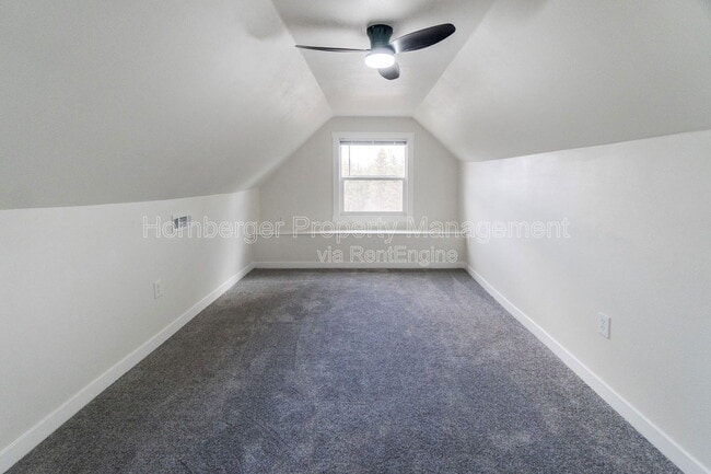 Building Photo - 1909 S Garden Springs Rd