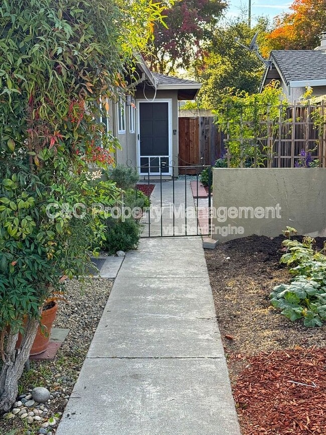 Building Photo - 1638 Merriton Ct