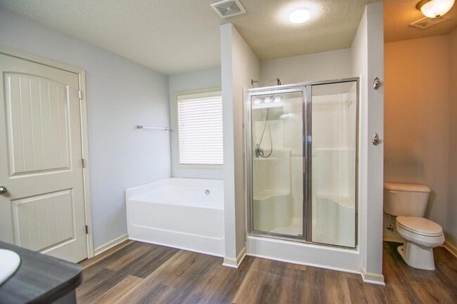 Building Photo - 1907 Westminster Dr