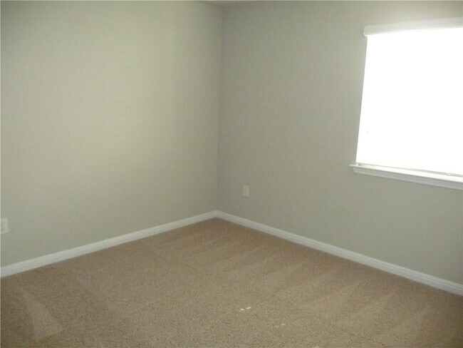 Building Photo - 1118 Walnut Canyon Blvd