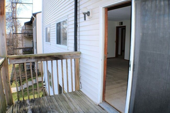 Building Photo - $1,150 | 2 Bedroom, 1 Bathroom Condo | No Pets | Available for August 1st, 2026 Move In!