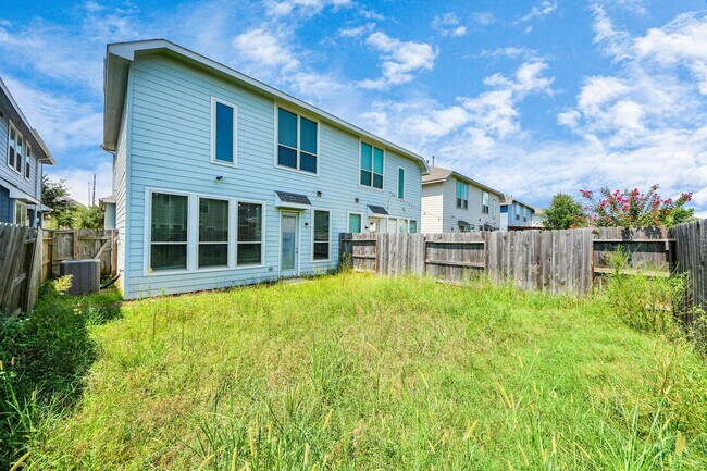 Building Photo - 1715 Ryon Falls Dr