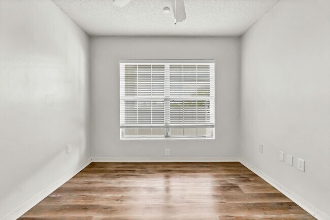 Building Photo - 4276 Calinda Ln