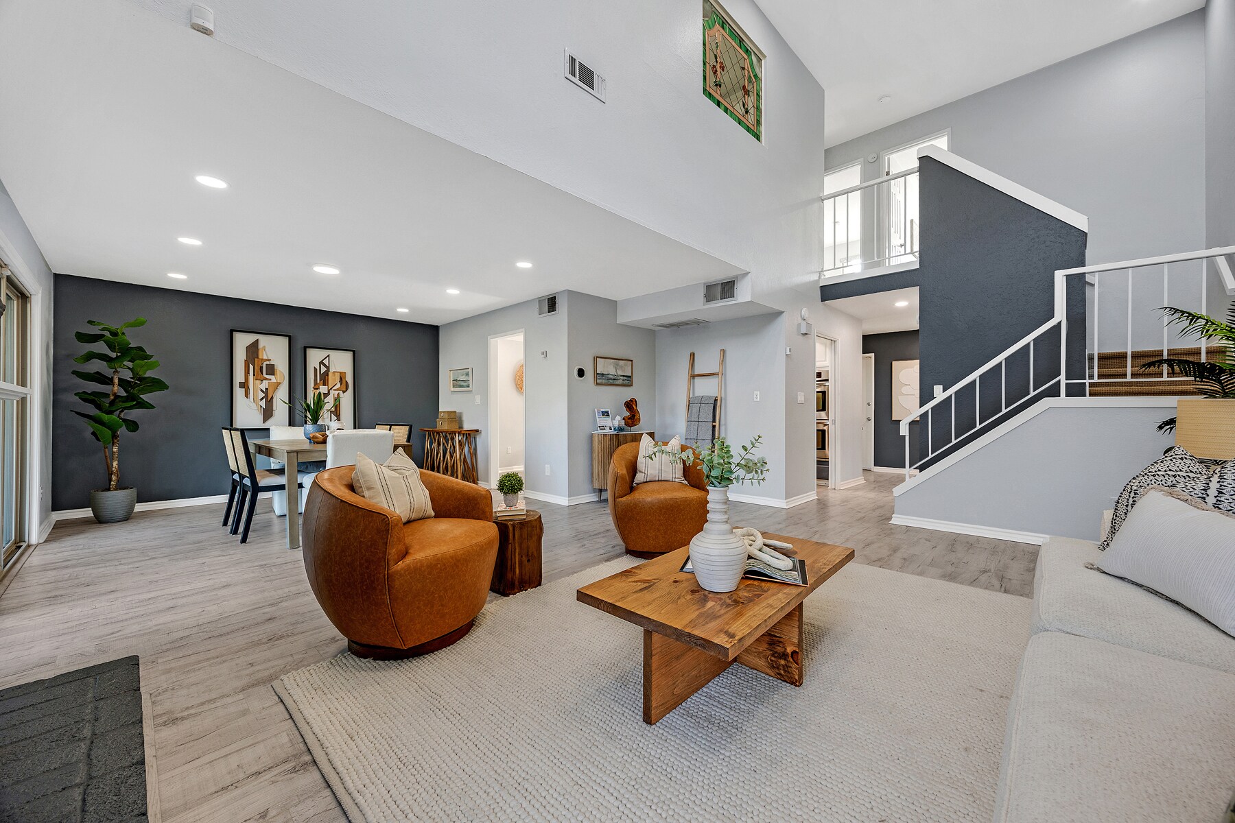 Building Photo - 7551 Maywood Dr