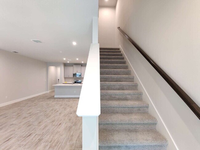 Building Photo - Beautiful 3-Bedroom Townhome in Gated Avea Pointe