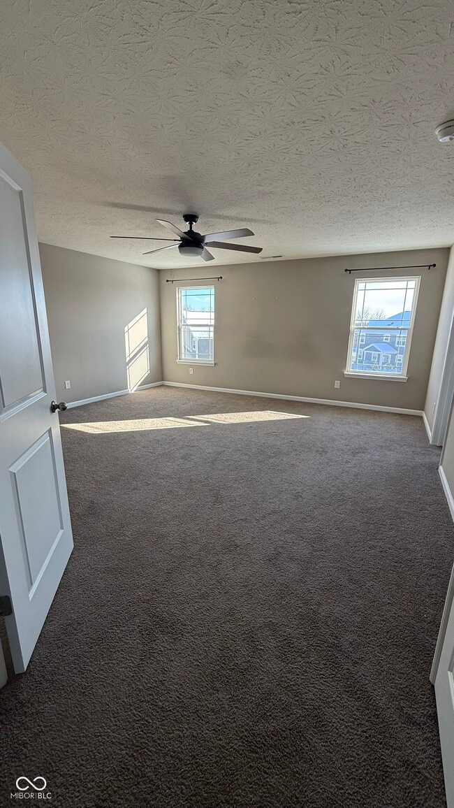 Building Photo - 6923 Bryant Pl