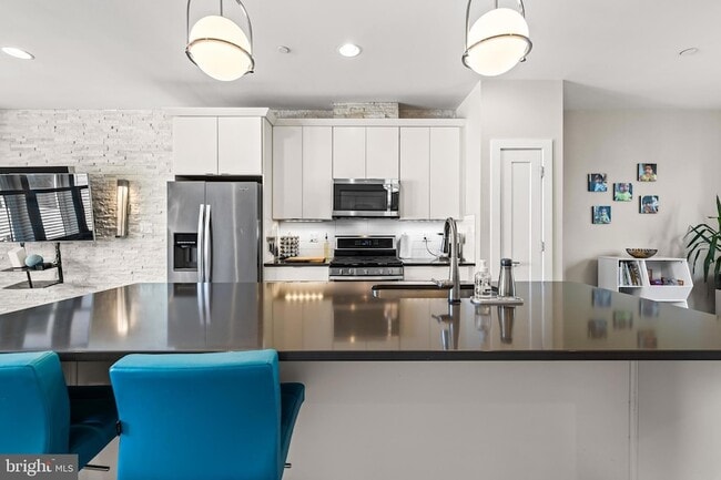 Building Photo - 1600 Beason St