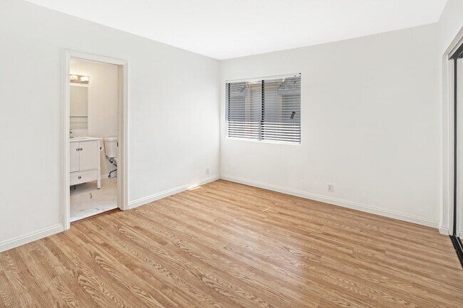 Building Photo - 1138 20th St