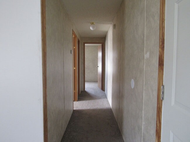 Building Photo - Affordable 3 bedroom 2 bathroom mobile home!
