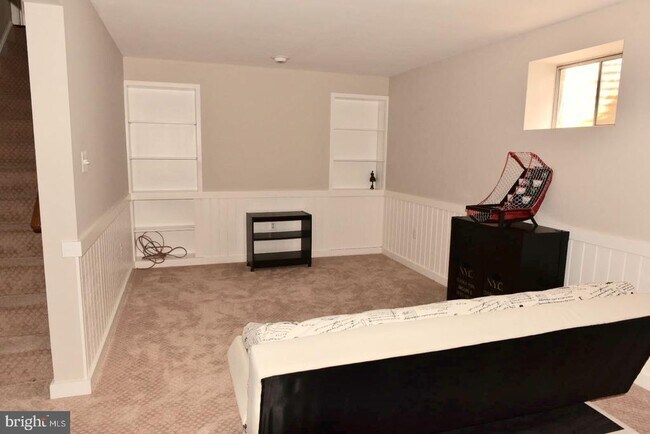 Building Photo - 11778 Hollyview Dr