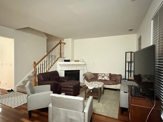 Building Photo - 2600 Providence Ave