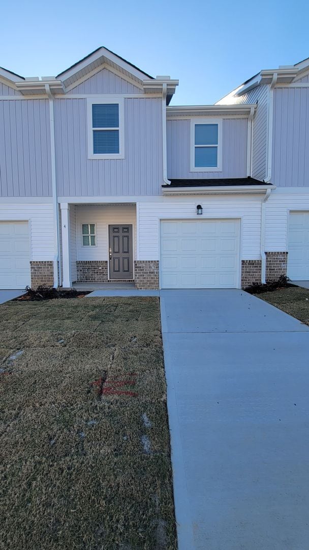 Building Photo - New Townhome in Fountain Inn Available!!