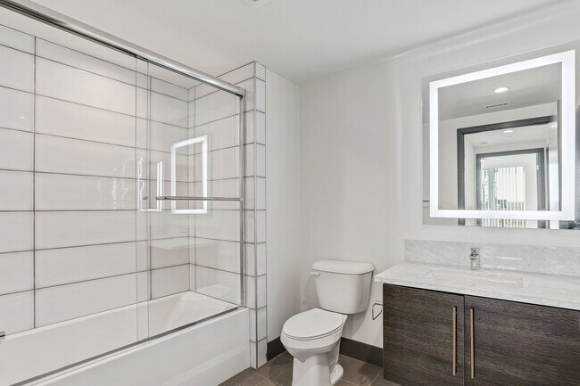 Interior Photo - kit692