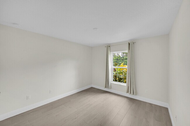 Building Photo - 16440 81st Ln N