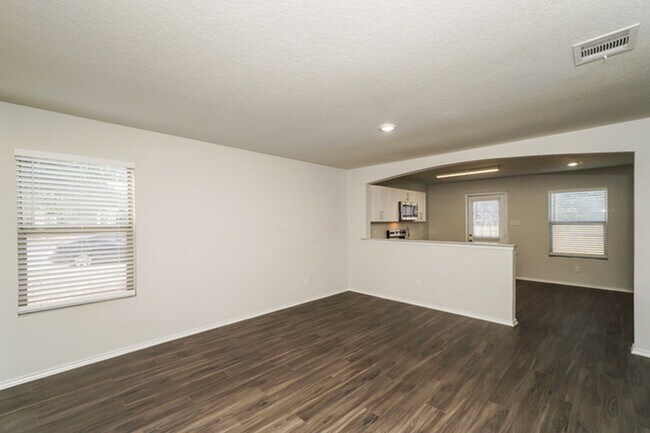 Building Photo - 8935 Bonnie Butler