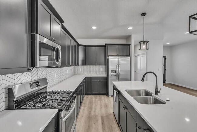 Building Photo - Effortless Elegance: Discover Your Ideal 2 Bedroom, 2 Bath Sanctuary