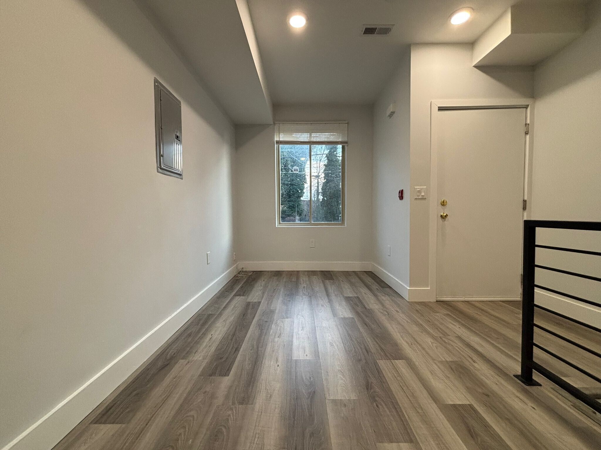 Building Photo - 1027 W Dauphin St