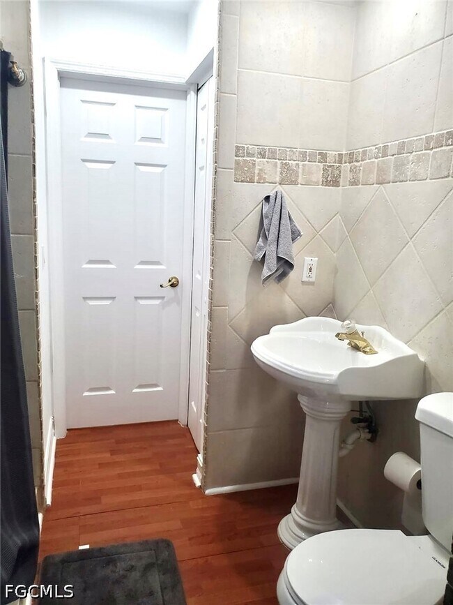 Building Photo - 740 19th St SW