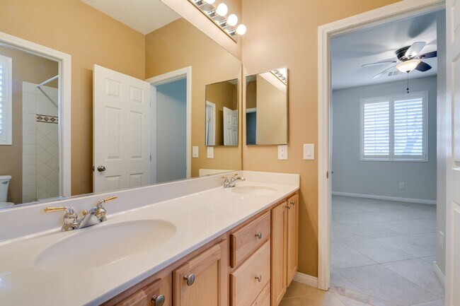 Building Photo - Beautiful Single-Story, 3 Bedroom Home on a Premium Corner Lot in NW!