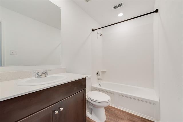 Building Photo - 2911 Bronte Blvd
