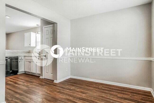 Building Photo - 4 Bedroom Pet-Friendly Home in Raleigh, NC with Main Street Renewal