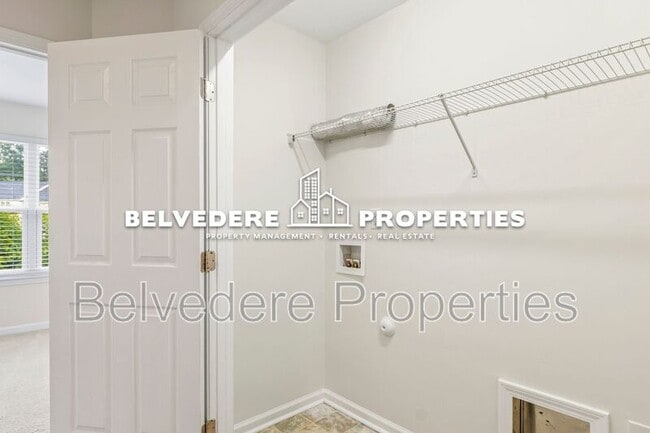 Building Photo - 105 Sommerwall Pl