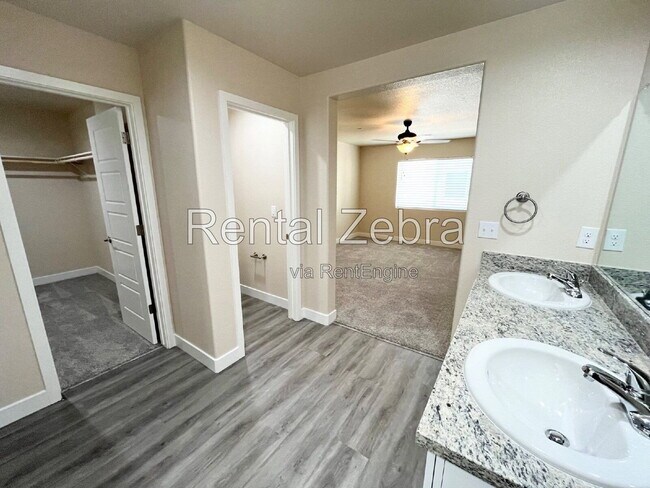 Building Photo - 1310 Playa Del Rey Dr