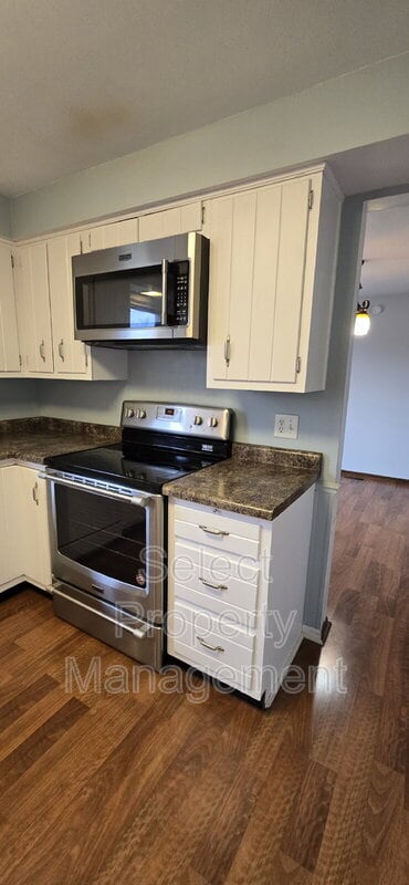 Building Photo - 6208 Landmark Dr