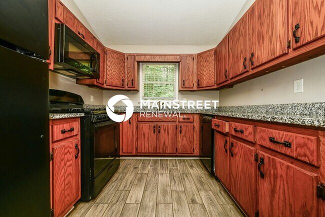 Building Photo - 3 Bedroom Pet-Friendly Home in Ellenwood, GA with Main Street Renewal