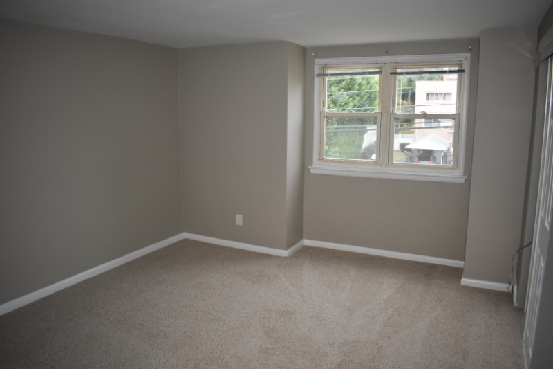 Building Photo - 2207 Delmar Dr