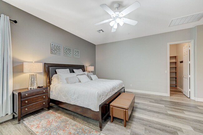 Building Photo - Stunning single-story home in picturesque community!