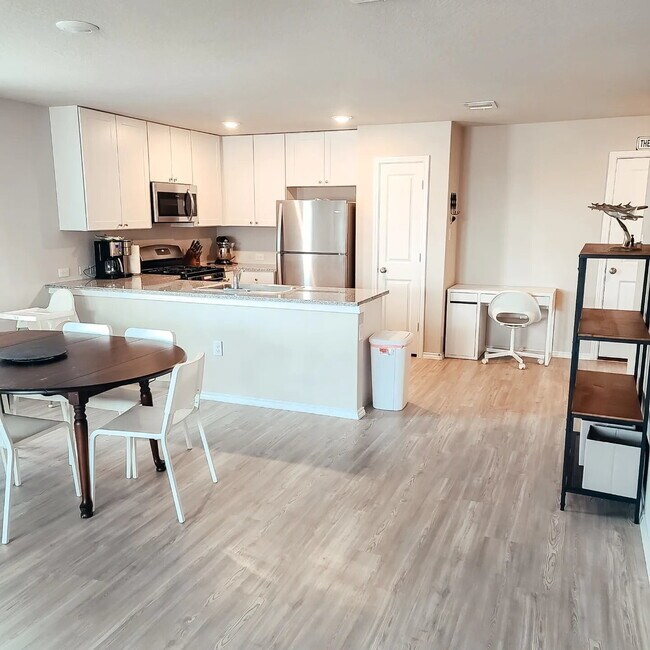 Building Photo - Spacious Schertz Home Near Randolph AFB