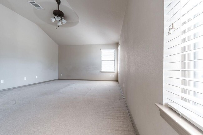 Building Photo - 1509 Greenside Dr