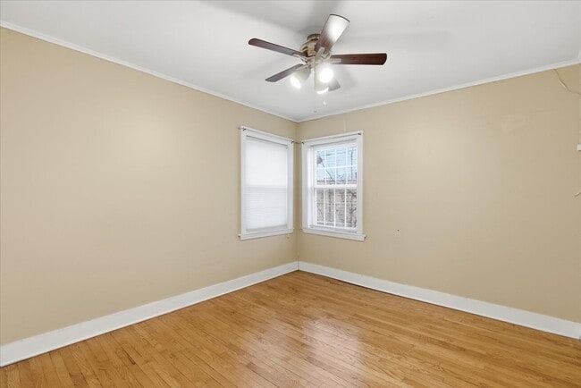 Building Photo - 6415 Drake Ave