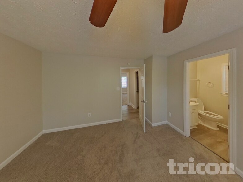 Building Photo - 148 Springvalley Cir